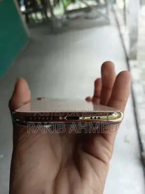Apple iPhone XS (Used)