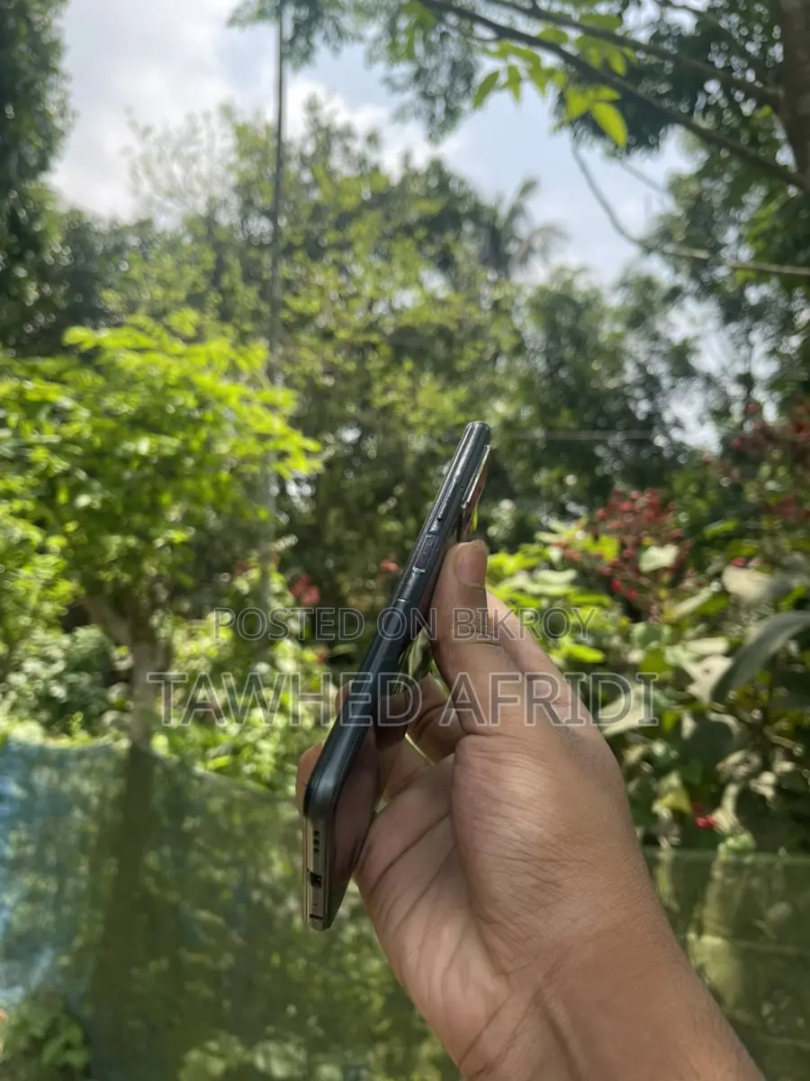 Vivo Y20 . (Used)