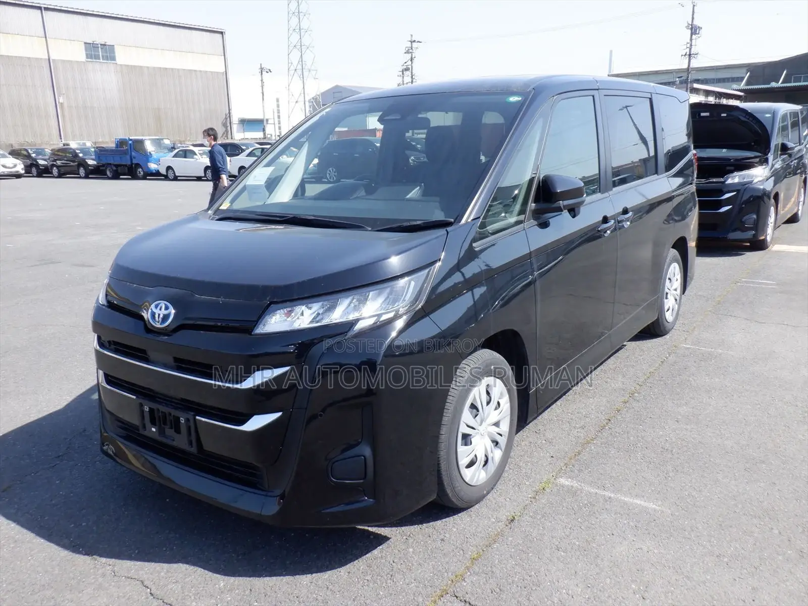 Toyota Noah X PACKAGE, 8 seat 2022