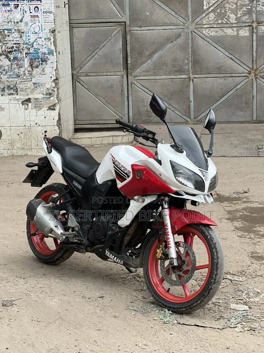 Yamaha Fazer 2011