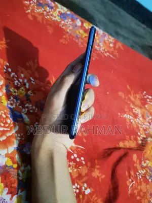 Samsung Galaxy A7 4/64 gb (Used)