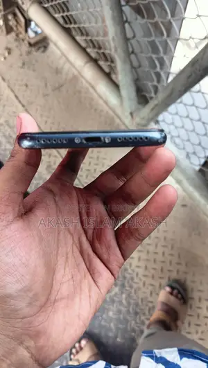 Apple iPhone 7 (Used)