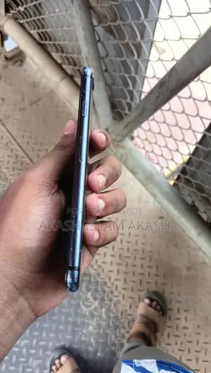 Apple iPhone 7 (Used)