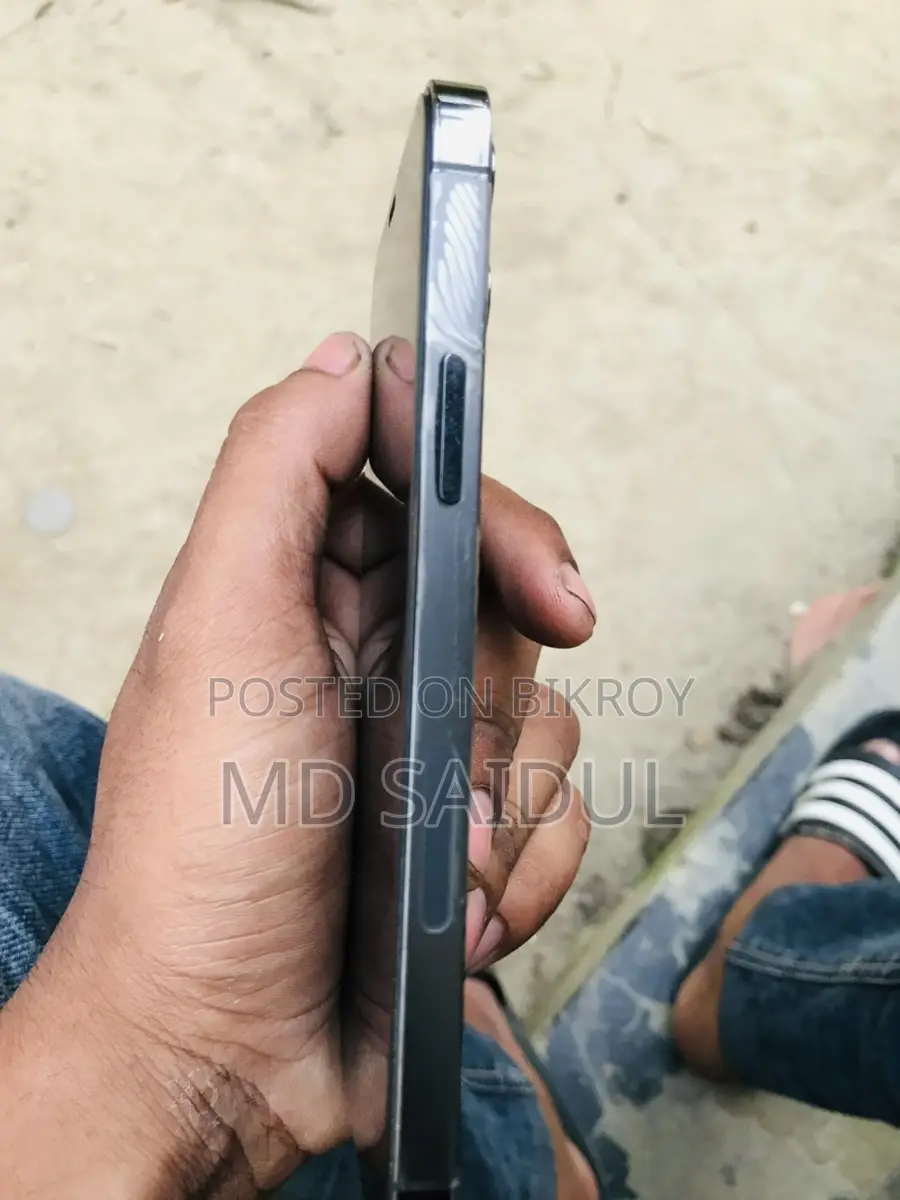 Apple iPhone 12 Pro (Used)