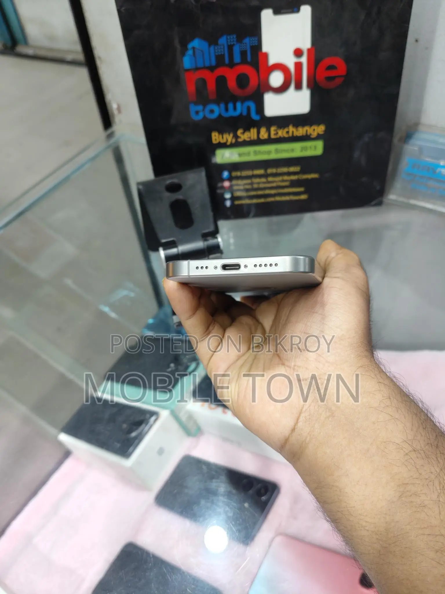 Apple iPhone 15 Pro 256 Fresh Singapore (Used)