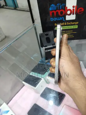 Apple iPhone 15 Pro 256 Fresh Singapore (Used)