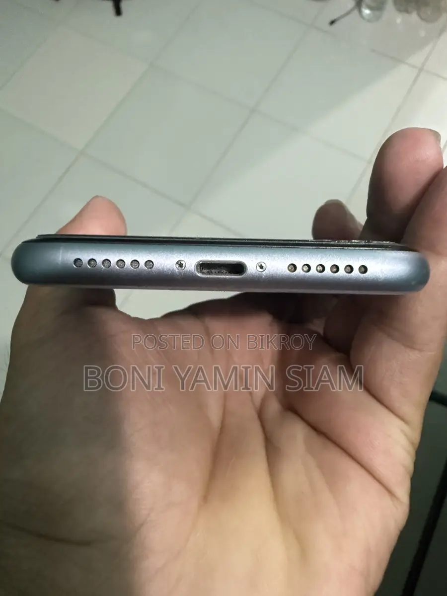 Apple iPhone 11 (ব্যবহৃত)