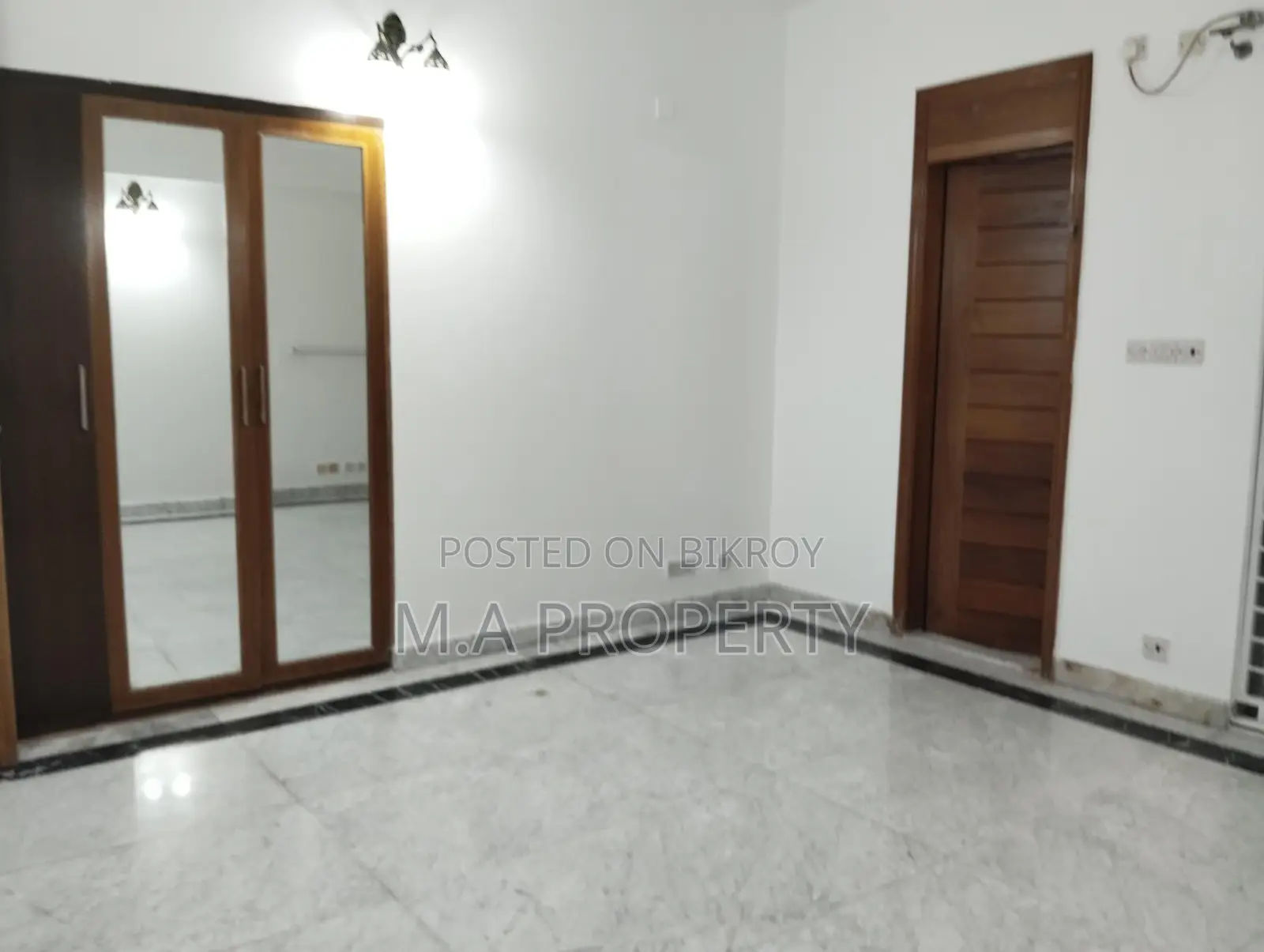 Excellent Unfurnished Flat Rent In Baridhara Diplomatic