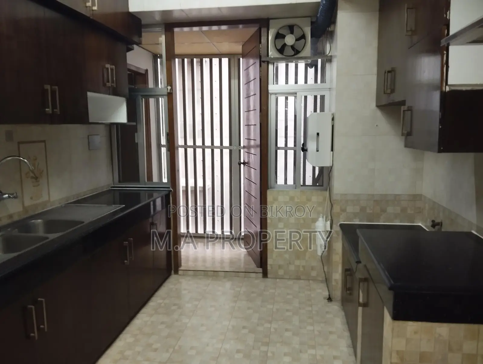 Excellent Unfurnished Flat Rent In Baridhara Diplomatic