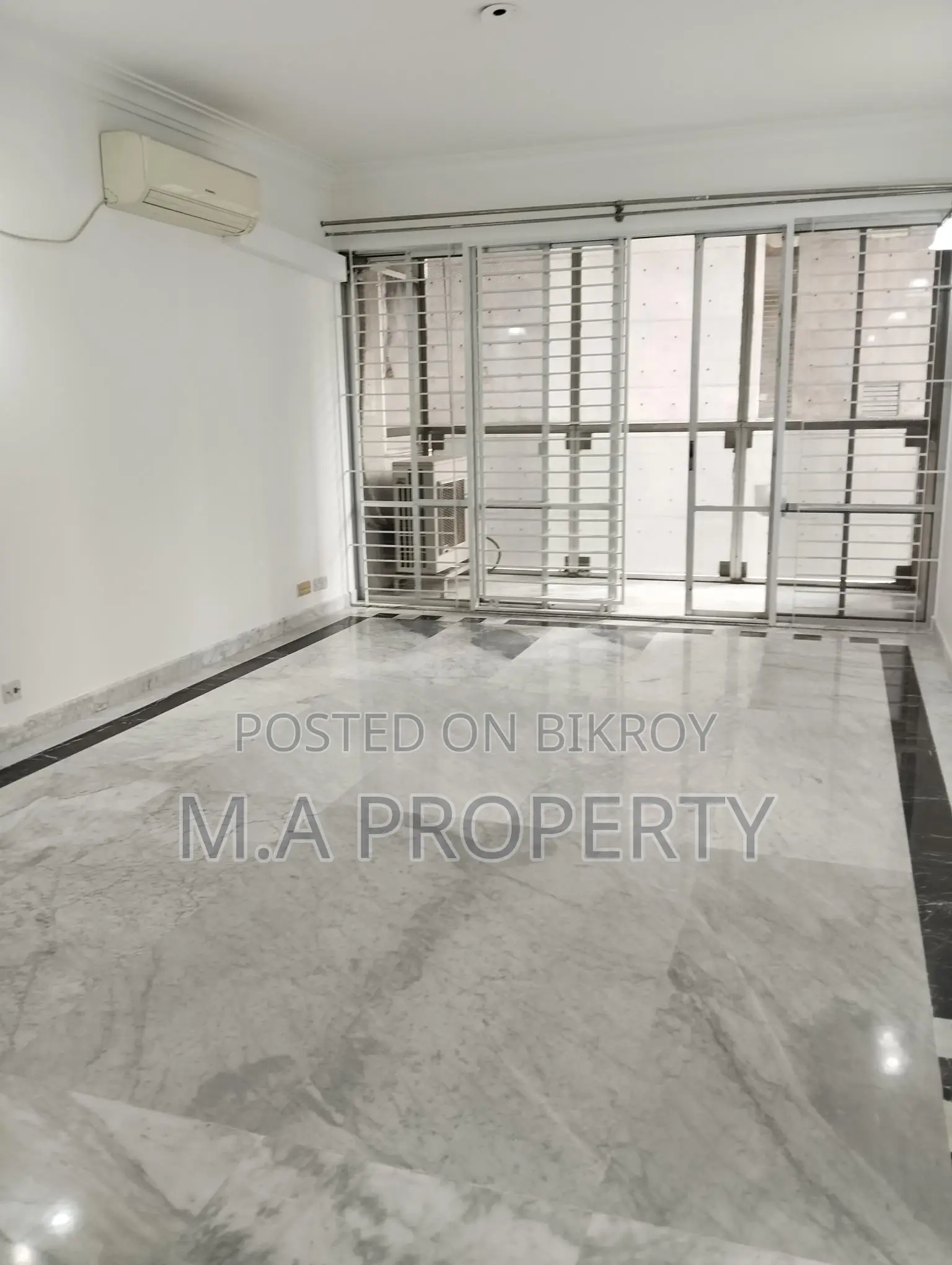 Excellent Unfurnished Flat Rent In Baridhara Diplomatic