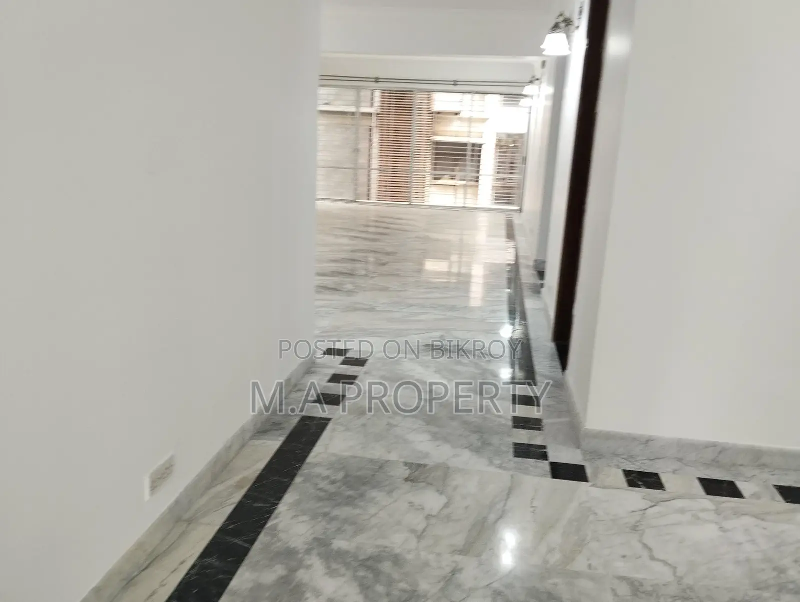 Excellent Unfurnished Flat Rent In Baridhara Diplomatic