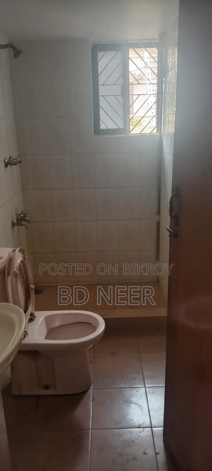 1700 Sq Ft 3-Bedroom Flat Rent in Banani South