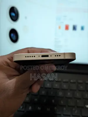 Apple iPhone 12 (Used)