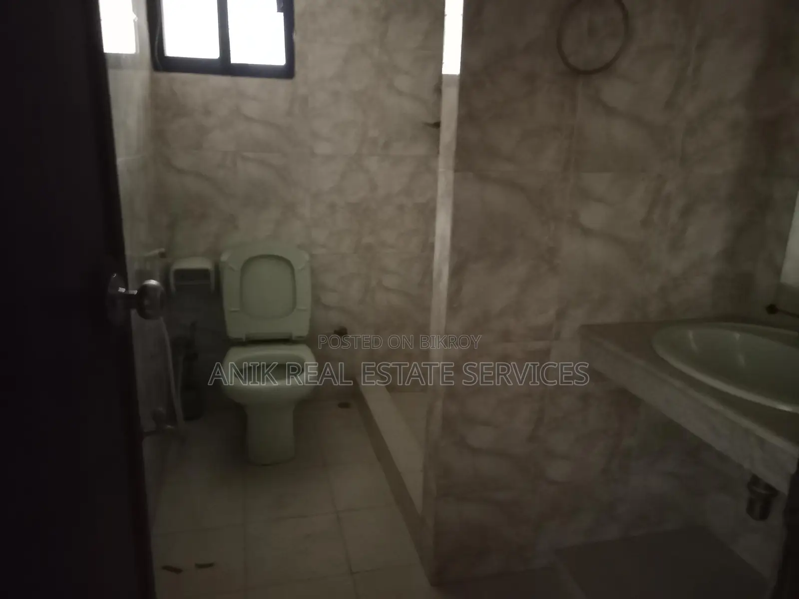 Good Quality 3 Bedroom Un Farnised Flat Rent At Gulshan 2