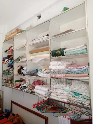 ওয়াল তাক