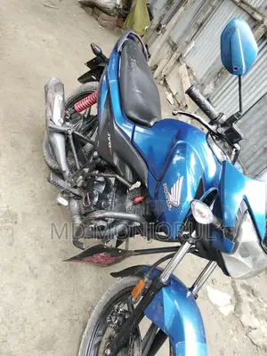 Honda Livo . 2018