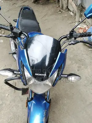 Honda Livo . 2018