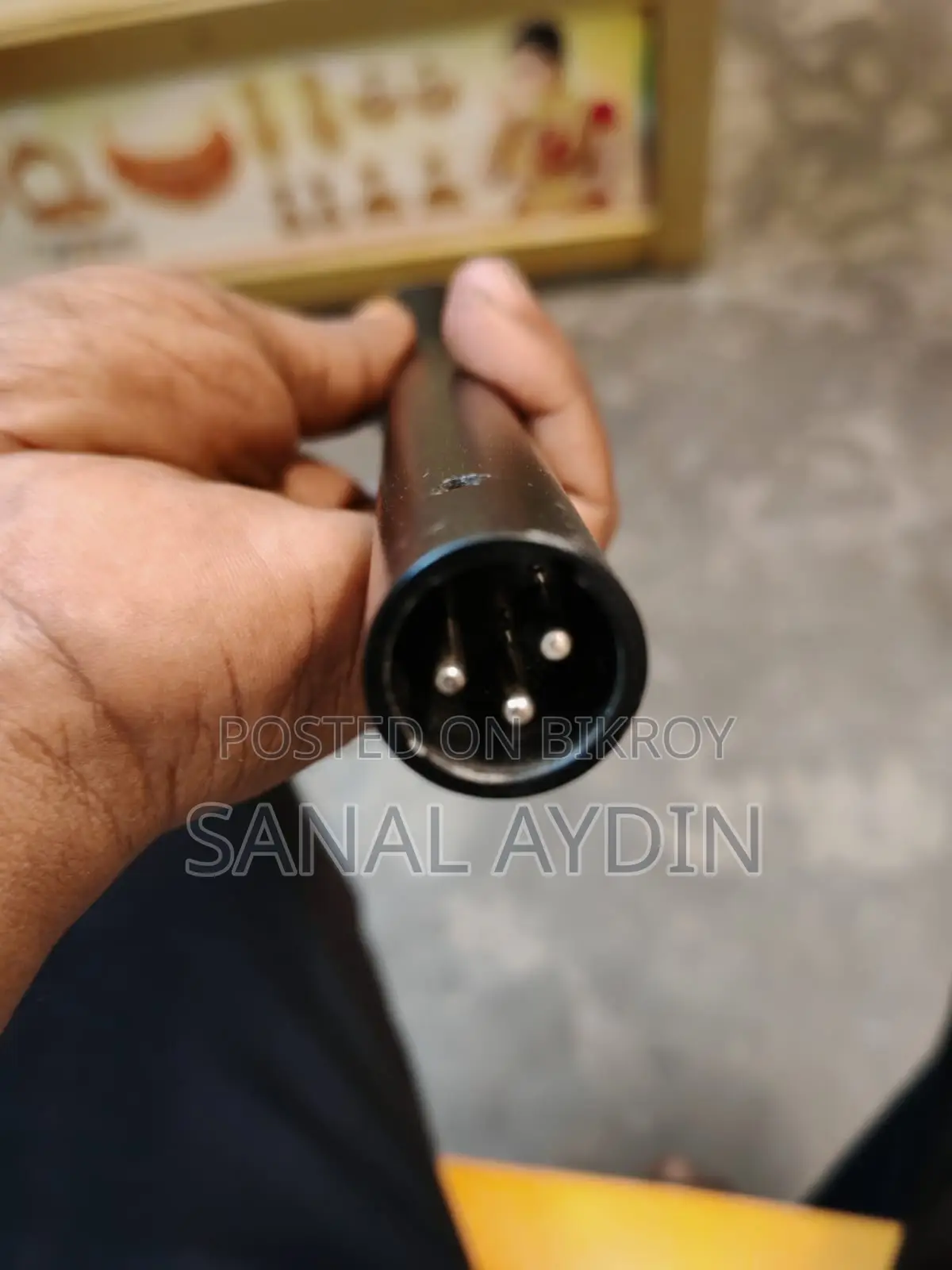 Shure VP64A Professional Broadcast/Interview Microphone