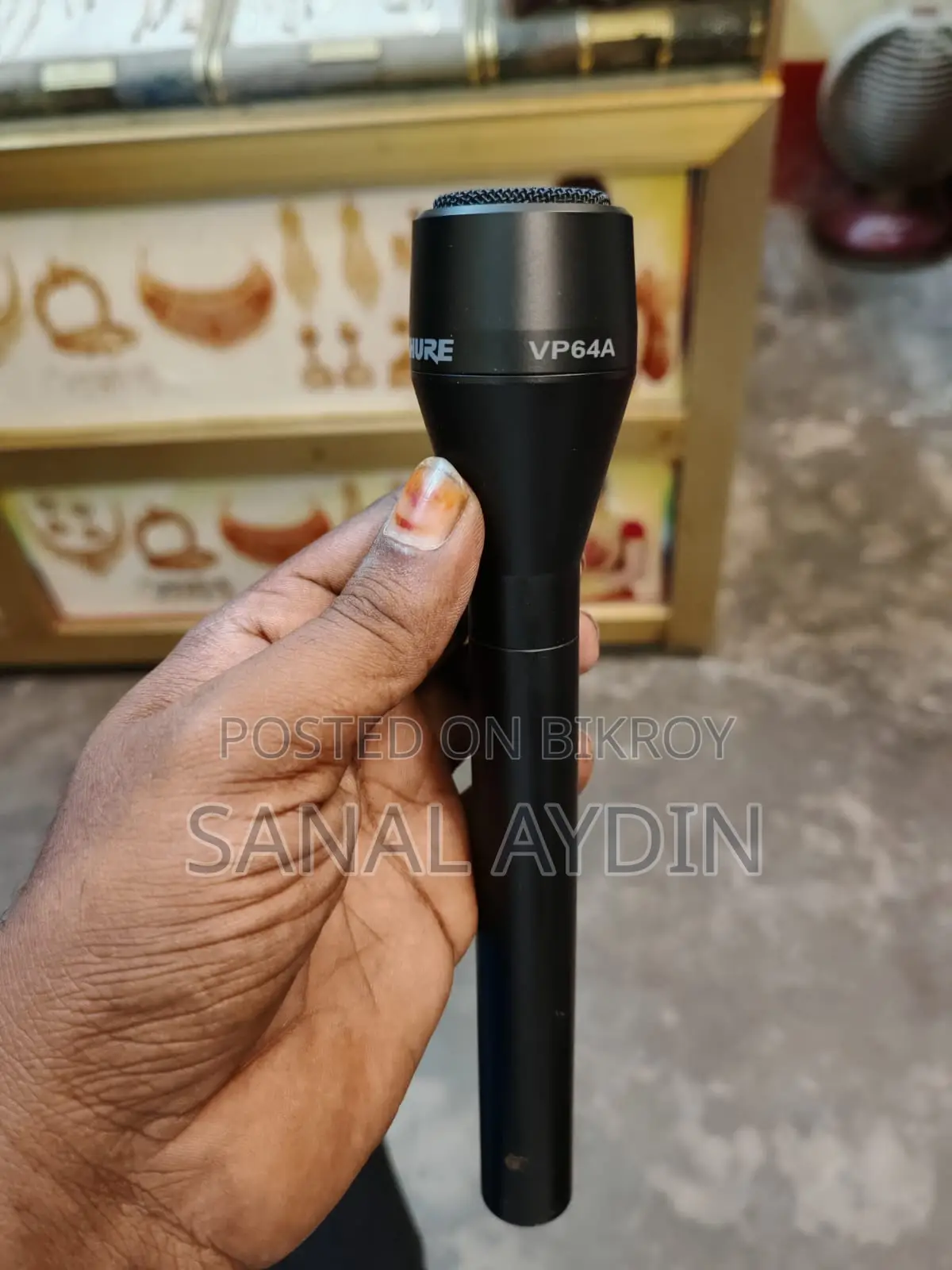 Shure VP64A Professional Broadcast/Interview Microphone