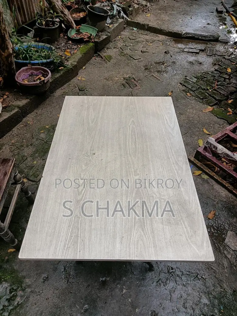 টেবিল বিক্রয় হবে