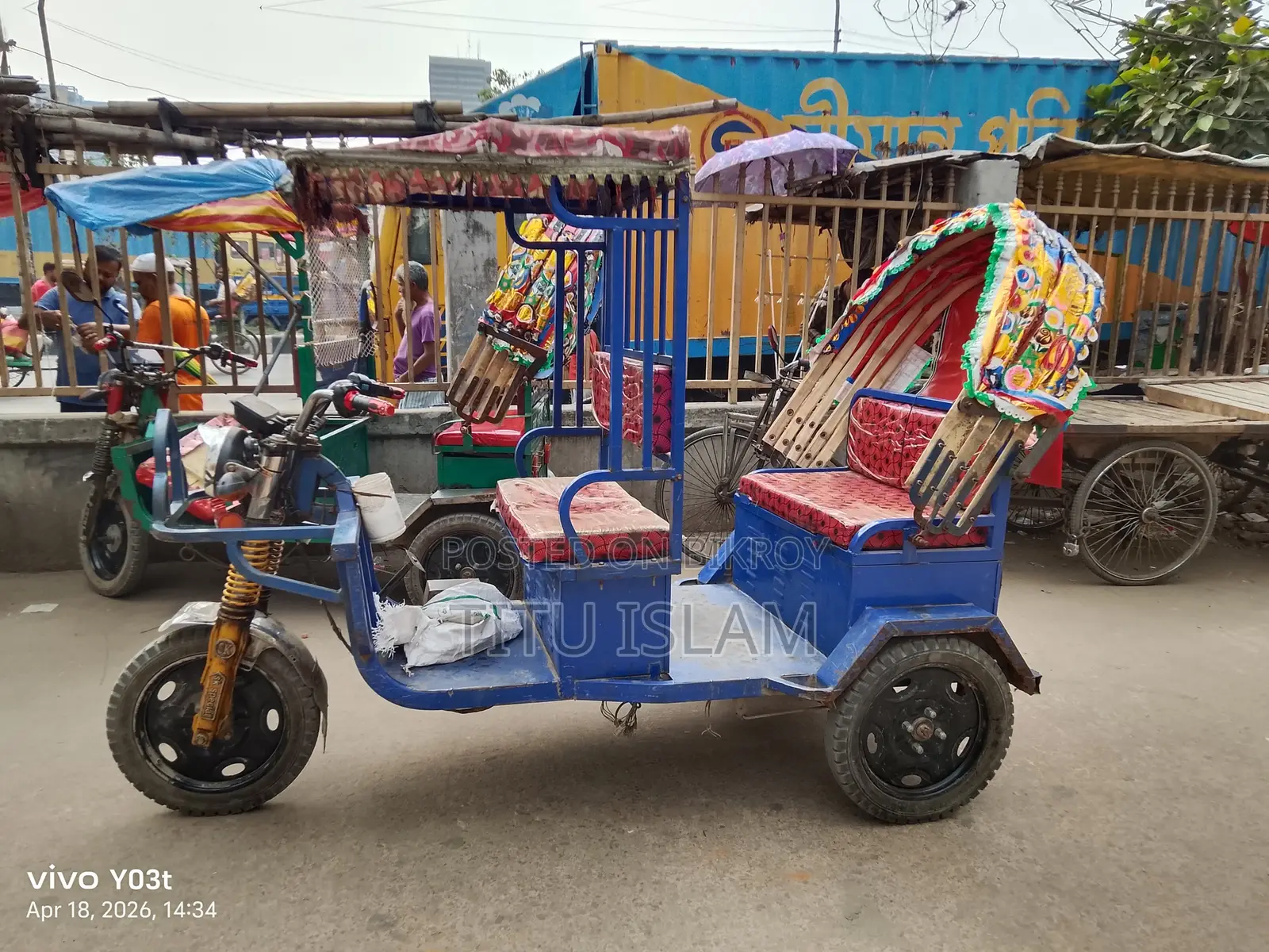 Auto-rickshaw for urgent sale