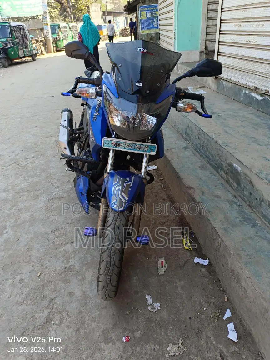TVS APACHE RTR 150 2v 2017