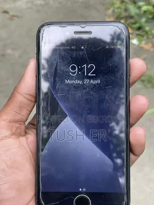 Apple iPhone 7 . (Used)