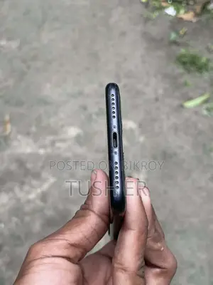 Apple iPhone 7 . (Used)