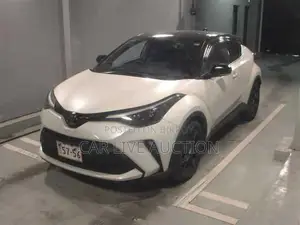 Toyota C-HR hybrid 2021