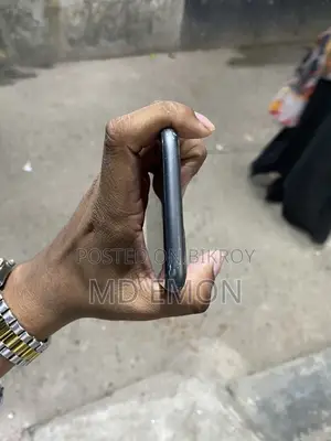 Apple iPhone 11 (Used)