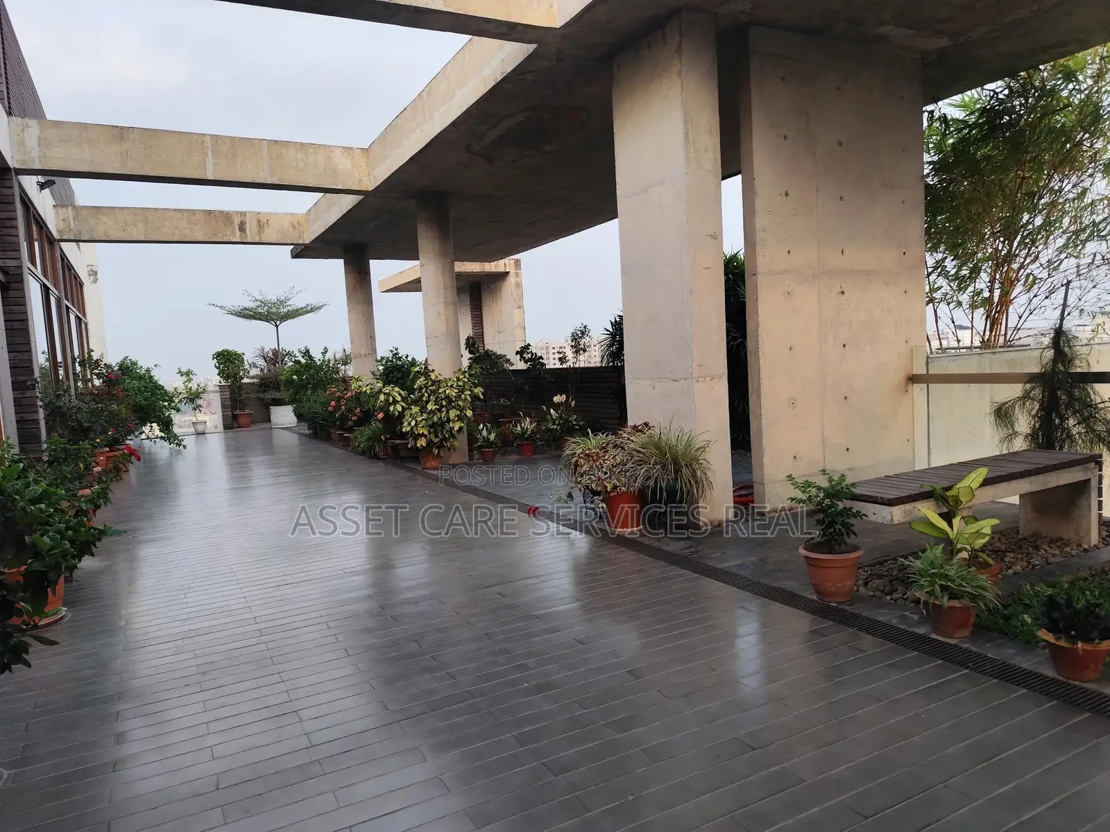বারিধারা ডিপ্লোমেটিক জোনে ৪ বেডের কর্নার সানলাইট লাক্সারি অ্যাপার্টমেন্ট ভাড়া হবে