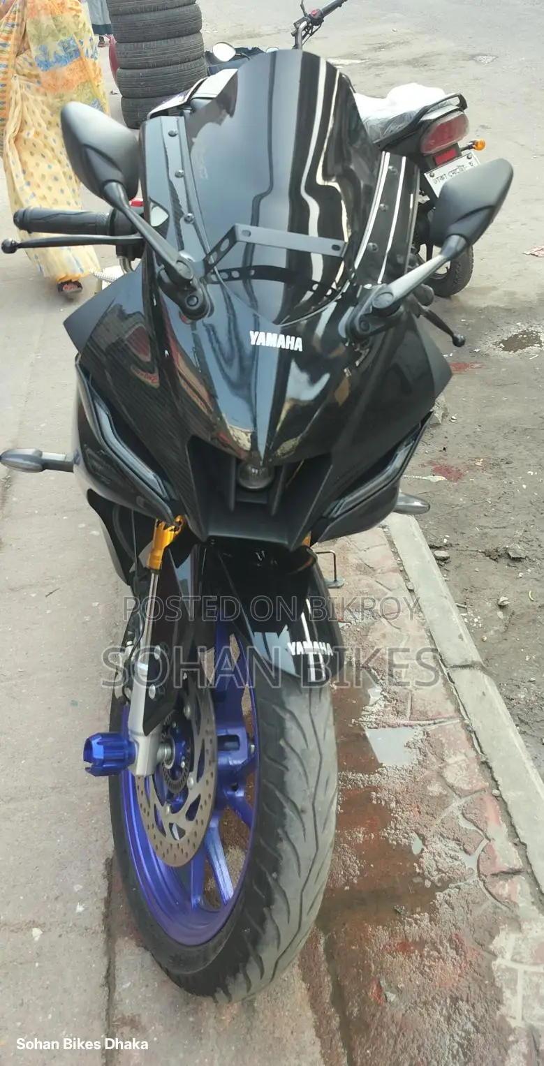 Yamaha R15 M Fiber Carbon India 2025
