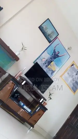 Tv ট্রলি