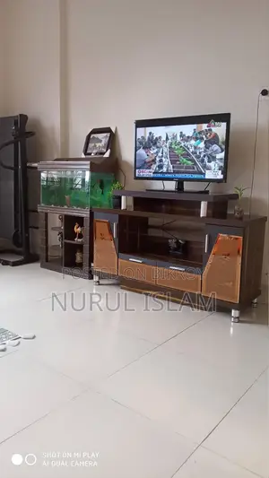 Tv ট্রলি