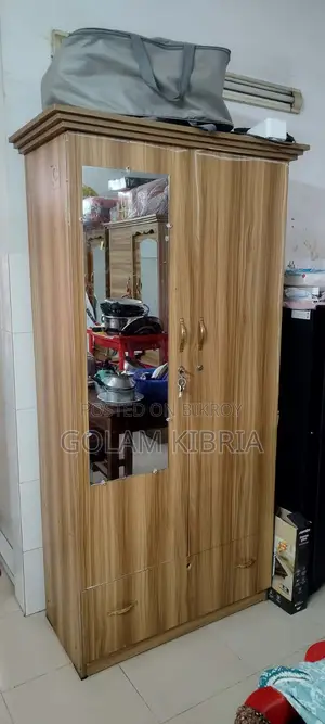 আলমারি বিক্রির জন্য