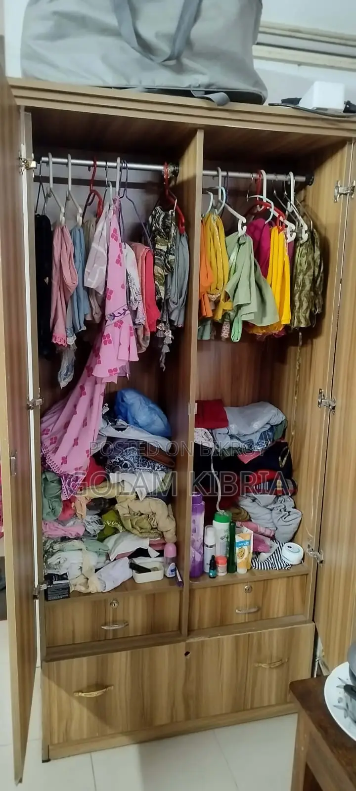 আলমারি বিক্রির জন্য