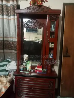 ড্রেসিং টেবিল বিক্রির জন্য