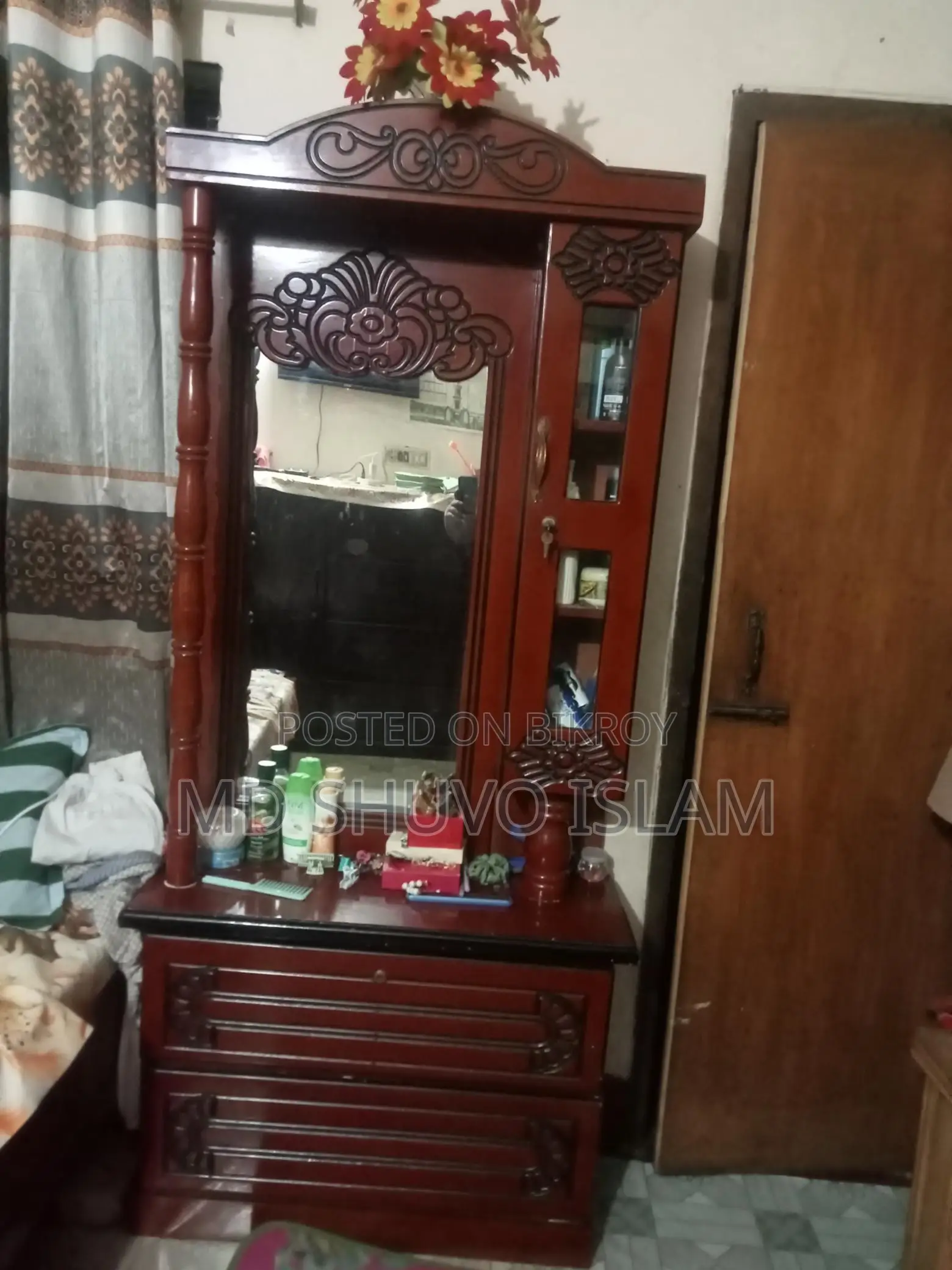 ড্রেসিং টেবিল বিক্রির জন্য