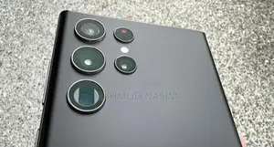 Samsung Galaxy S22 Ultra . (Used)