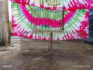 মুরগী বা কবুতরের বানানো খাচা