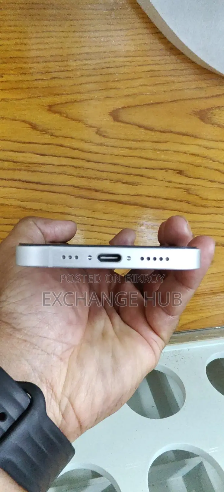 অ্যাপল আইফোন ১৬ই ১২৮জিবি ১০০% হেলথ (ব্যবহৃত)