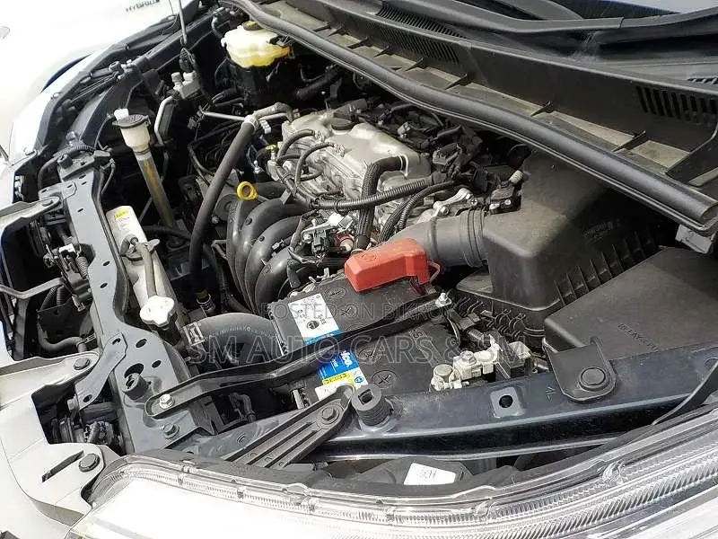 Toyota Esquire Petrol Gi Mica Blue 2020