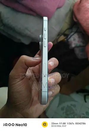 Apple iPhone 16 (Used)