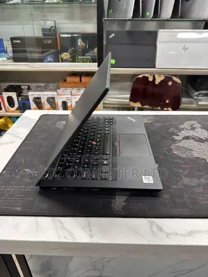 Lenovo Thinkpad T490 ( i5-10th Gen ) 8/256Gb
