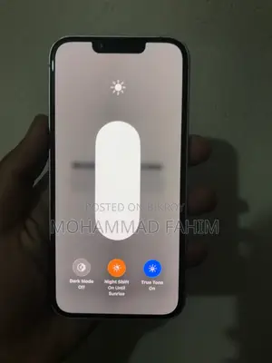 Apple iPhone 13 (Used)