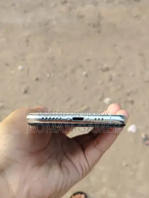 Apple iPhone XS (Used)