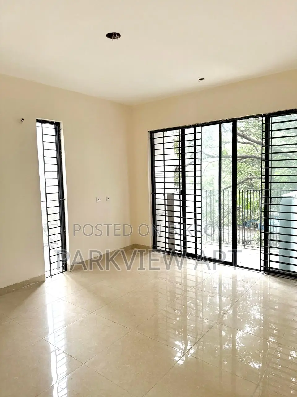 3-bedroom Apartment in Parkview South-facing for sale
