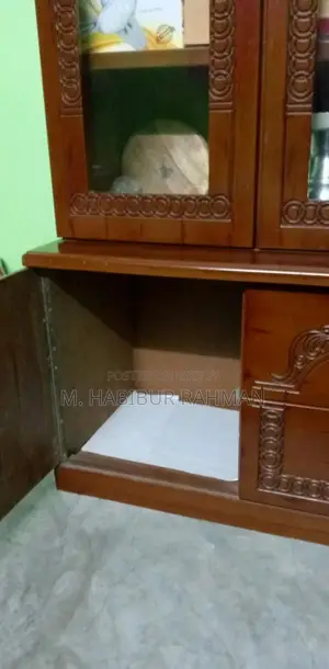 শোকেস বিক্রি হবে