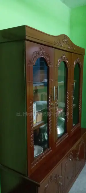 শোকেস বিক্রি হবে