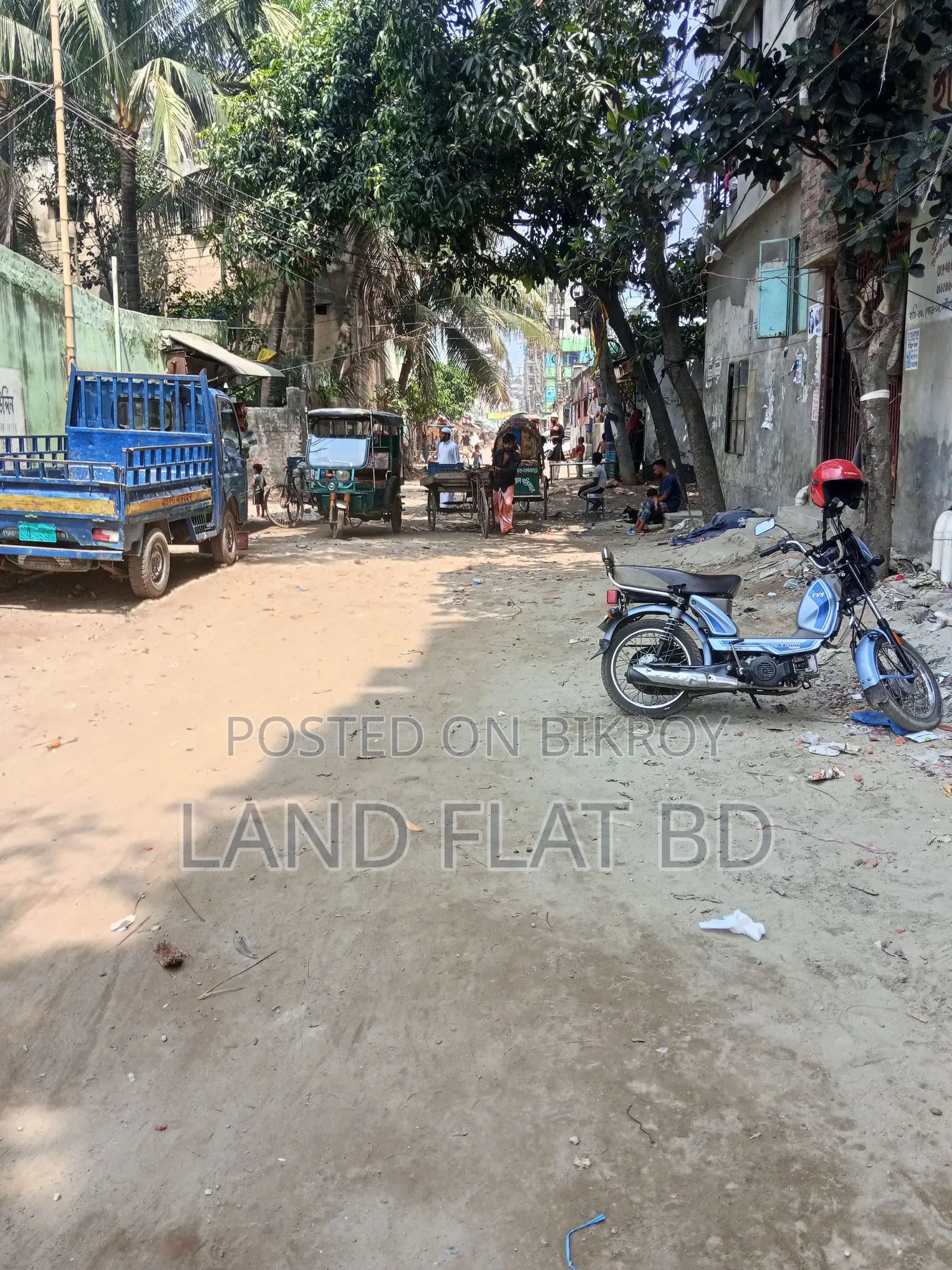 South-facing Lake View @ 2000 sq ft flat for sale on 40-foot Avenue Road